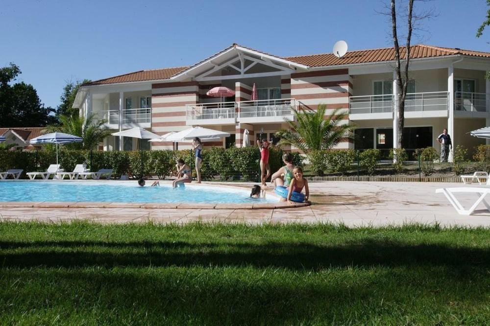 Belle Maisonnette Dans Residence Avec Piscine Soulac-sur-Mer Exterior foto